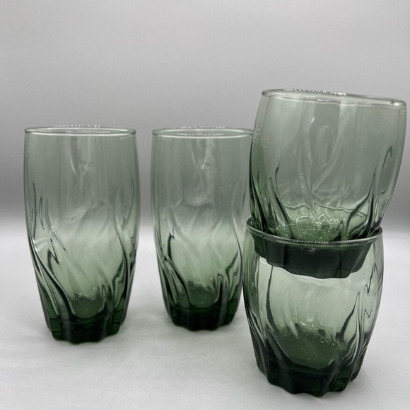 set of 4 vintage anchor hocking drinking glasses - Picture 2 of 4